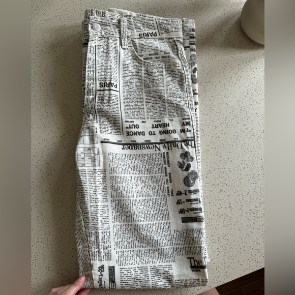 Zara White Newspaper Jeans - Picture 6 of 8